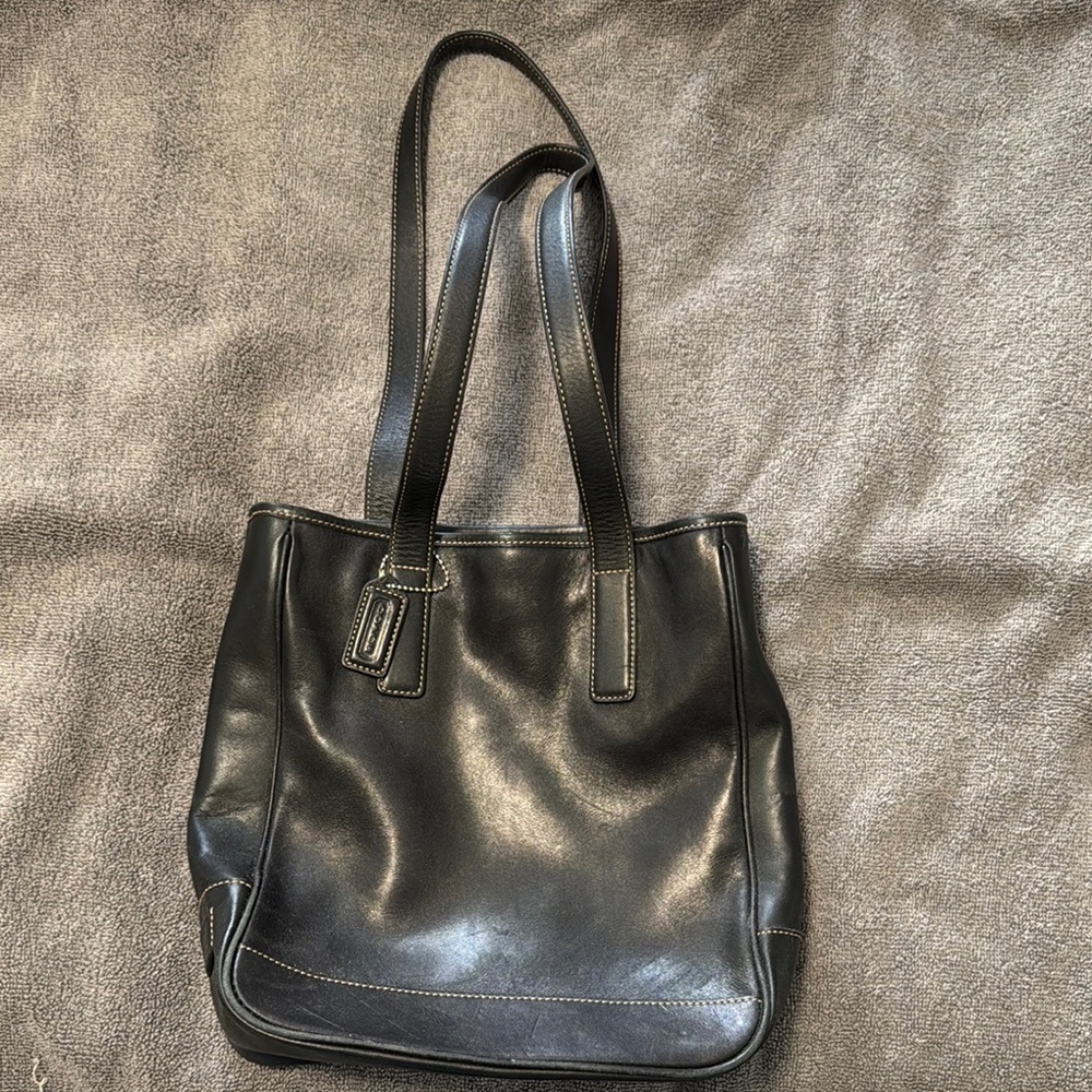 Coach Black Leather Tote Bag with Timeless Design
